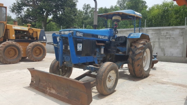 ขาย รถไถ FORD NEWHOLLAND 6640 เพลาเดียว สภาพพร้อมใช้งาน อุปกรณ์มีใบดันหน้า และผาน 5 เอกสารเล่มทะเบียนครบ ขาย รถไถ FORD NEWHOLLAND 6640 เพลาเดียว สภาพพร้อมใช้งาน อุปกรณ์มีใบดันหน้า และผาน 5 เอกสารเล่มทะเบียนครบ
