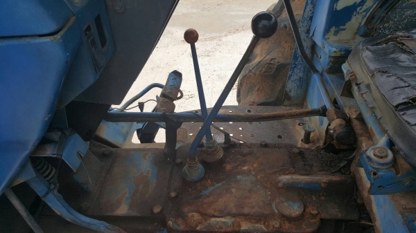 ขาย รถไถ FORD NEWHOLLAND 6640 เพลาเดียว สภาพพร้อมใช้งาน อุปกรณ์มีใบดันหน้า และผาน 5 เอกสารเล่มทะเบียนครบ ขาย รถไถ FORD NEWHOLLAND 6640 เพลาเดียว สภาพพร้อมใช้งาน อุปกรณ์มีใบดันหน้า และผาน 5 เอกสารเล่มทะเบียนครบ