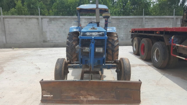 ขาย รถไถ FORD NEWHOLLAND 6640 เพลาเดียว สภาพพร้อมใช้งาน อุปกรณ์มีใบดันหน้า และผาน 5 เอกสารเล่มทะเบียนครบ ขาย รถไถ FORD NEWHOLLAND 6640 เพลาเดียว สภาพพร้อมใช้งาน อุปกรณ์มีใบดันหน้า และผาน 5 เอกสารเล่มทะเบียนครบ