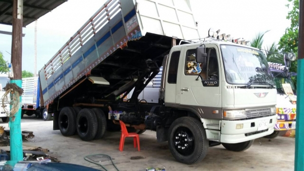 ขายรถบรรทุก 10 ล้อดั๊พม์ ยี่ห้อ HINO 3M เครื่อง M10U = 240 สิงห์ไฮเท็ค ขายรถบรรทุก 10 ล้อดั๊พม์ ยี่ห้อ HINO 3M เครื่อง M10U = 240 สิงห์ไฮเท็ค