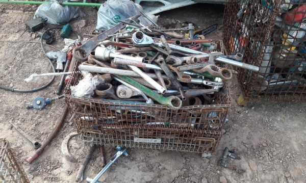 ขาย เครื่องมือ ประแจ ปากตาย ด้ามบล็อก บล็อกลม จำนวนมาก เก่าญี่ปุ่นแท้ เพิ่งออกตู้มาเลยครับ