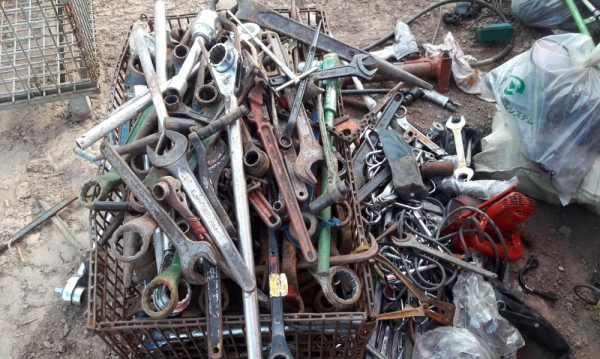 ขาย เครื่องมือ ประแจ ปากตาย ด้ามบล็อก บล็อกลม จำนวนมาก เก่าญี่ปุ่นแท้ เพิ่งออกตู้มาเลยครับ