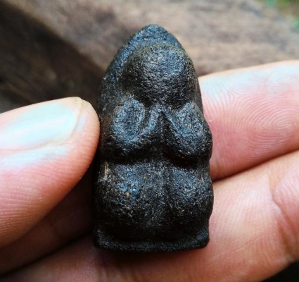 พระปิดตา ผงว่านกากยายักษ์ พิมพ์สวยแปลก เม็ดมวลสารสวยๆ