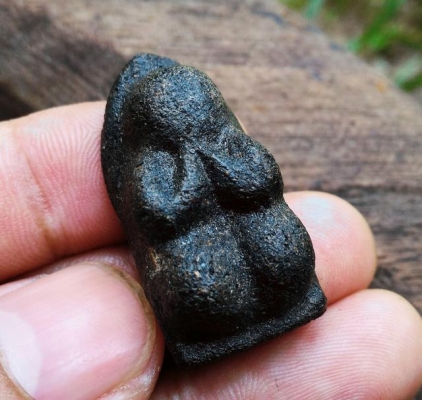 พระปิดตา ผงว่านกากยายักษ์ พิมพ์สวยแปลก เม็ดมวลสารสวยๆ