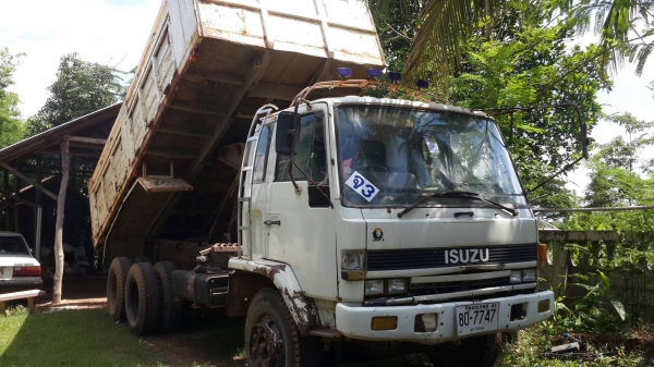 ขายด่วนISUZU ROCKY  10ล้อดั้ม สองเพลา ดั้มสภาพพร้อมใช้งาน เครื่องเกียร์ดี มีชโลร์ คัชชีสวย เอกสารพร้อมโอน