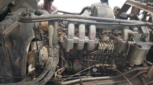 ขาย หัวลาก HINO FM3M พร้อมหางเซมิดั้ม 2 เพลา ยาว 8 เมตร อู่ ช ทวี เครื่อง M10C 240 แรงม้า เกียร์ Easton เอกสารเล่มทะเบียนครบ