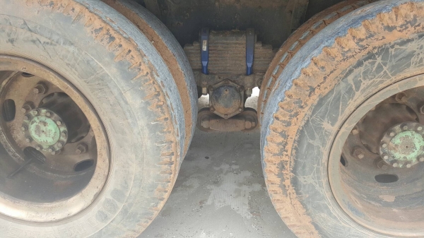 ขาย หัวลาก HINO FM3M พร้อมหางเซมิดั้ม 2 เพลา ยาว 8 เมตร อู่ ช ทวี เครื่อง M10C 240 แรงม้า เกียร์ Easton เอกสารเล่มทะเบียนครบ