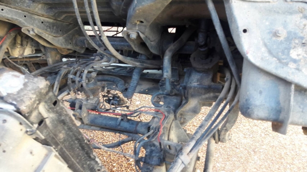 ขาย รถบรรทุก 4 ล้อ ISUZU NKR ปี 43 แต่ใส่เพลาเป็น 6 ล้อ เครื่อง 4JB1 88 แรงม้า คัสซีสวยตลอดเส้น เอกสารเล่มทะเบียนครบ