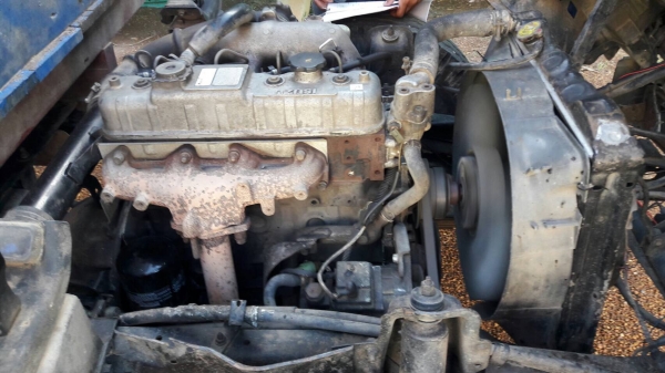 ขาย รถบรรทุก 4 ล้อ ISUZU NKR ปี 43 แต่ใส่เพลาเป็น 6 ล้อ เครื่อง 4JB1 88 แรงม้า คัสซีสวยตลอดเส้น เอกสารเล่มทะเบียนครบ