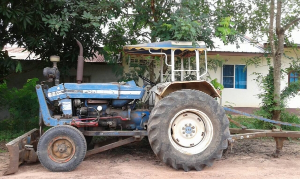 ขาย รถไถ FORD 6600 T3 เอกสารเล่มทะเบียนครบ อุปกรณ์มีใบดันหน้า และโครงผาน 3