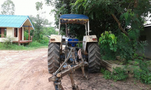 ขาย รถไถ FORD 6600 T3 เอกสารเล่มทะเบียนครบ อุปกรณ์มีใบดันหน้า และโครงผาน 3