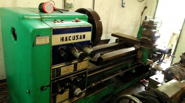 **ขายถูกๆครับ**เครื่องกลึงมือสองมือสองจากญี่ปุน HAKUSAN 8Feet รุ่นหนักๆ สวิงผ่านคอม้า 1,000 มม. สวิงผ่านราง 800 มม. ผ่านสไลด์ป้อมมีด 600 มม. แน่นๆ นิ่งๆ เงียบๆ พร้อมใช้งาน สวยงามมากๆครับ
