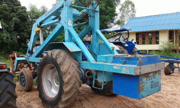 ขาย รถคีบอ้อย FORD 6600 T5 ติดคีบสยามคอมไบด์ รถพร้อมใช้ ไม่มีทะเบียนนะครับ