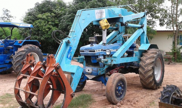 ขาย รถคีบอ้อย FORD 6600 T5 ติดคีบสยามคอมไบด์ รถพร้อมใช้ ไม่มีทะเบียนนะครับ