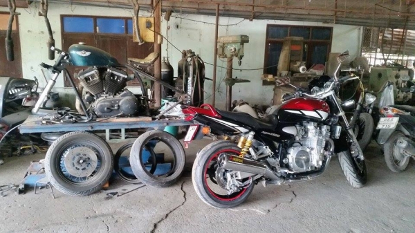 ขาย XJR1300 ปี2005 เดิมทั้งคันครับ จากญี่ปุ่น ราคาต่อรองกันได้ครับ