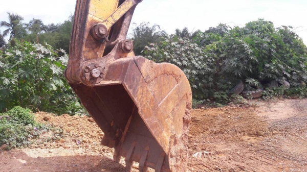 รถขุด PC200-7 ปี 2005 และ 2006 ทำงานเกือบ 2 หมื่นชั่วโมง แต่รถสวย