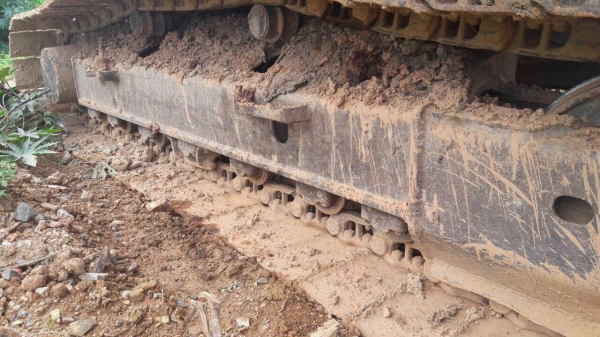 รถขุด PC200-7 ปี 2005 และ 2006 ทำงานเกือบ 2 หมื่นชั่วโมง แต่รถสวย