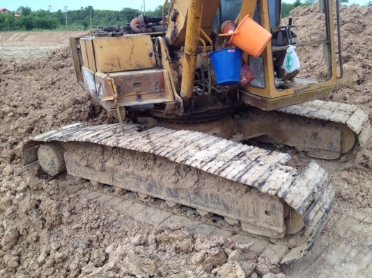 ขายเเม็คโคpc200-3ตูดเเดงคอลโทลสั้นพร้อมทำงานสนใจติดต่อ0903235895