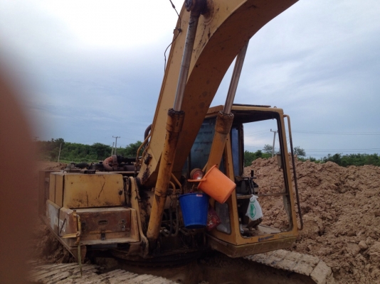 ขายเเม็คโคpc200-3ตูดเเดงคอลโทลสั้นพร้อมทำงานสนใจติดต่อ0903235895