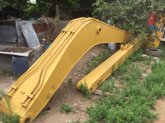 บูมยาว ยาวเกือบ 18 ม. สวย ทำมาใหม่ยังไม่ใช่ ใส่รุ่น 200