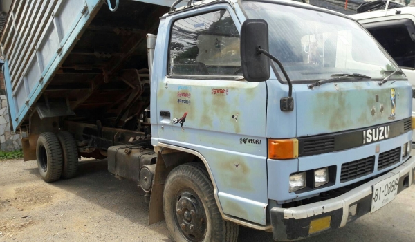 หกล้อ อีซูชุ NPR110 ดั้มเกษตร สภาพดีพร้อมใช้งาน ทะเบียนพร้อมโอน