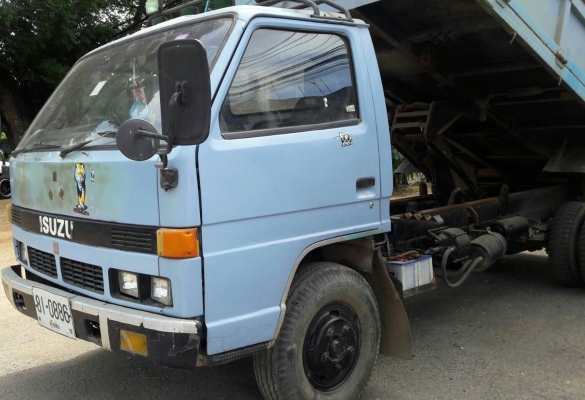 หกล้อ อีซูชุ NPR110 ดั้มเกษตร สภาพดีพร้อมใช้งาน ทะเบียนพร้อมโอน