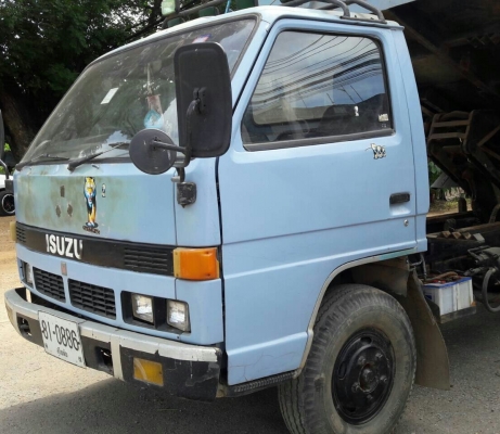 หกล้อ อีซูชุ NPR110 ดั้มเกษตร สภาพดีพร้อมใช้งาน ทะเบียนพร้อมโอน