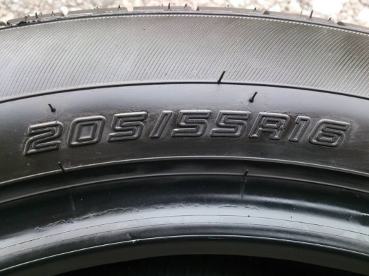 ขายยาง DUNLOP 205/55R16 ยางปี15 ดอกยางสดหนาเท่ากันไม่แตกลายไม่ร้าวไม่กินข้างไม่มีปะ สวยๆ จำนวน 1 ชุด ขายยาง DUNLOP 205/55R16 ยางปี15 ดอกยางสดหนาเท่ากันไม่แตกลายไม่ร้าวไม่กินข้างไม่มีปะ สวยๆ จำนวน 1 ชุด
