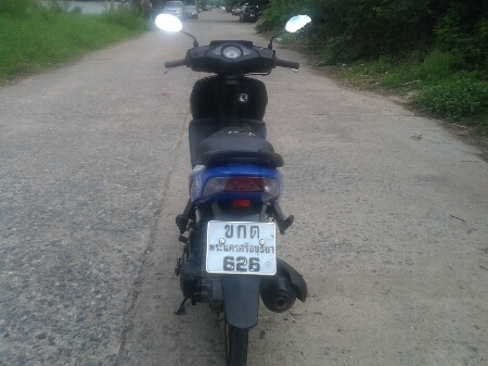 ขายมอไซค์ ปี50 ฮอนด้า คลิ๊ก PLAY เครื่อง110cc.คาบิวเดิมๆ เครื่องดี วิ่งดี รถสวย สภาพดี ภาษีขาด1ปี เล่มทะเบียนครบ ขายถูกๆครับ