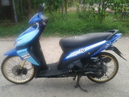 ขายมอไซค์ ปี50 ฮอนด้า คลิ๊ก PLAY เครื่อง110cc.คาบิวเดิมๆ เครื่องดี วิ่งดี รถสวย สภาพดี ภาษีขาด1ปี เล่มทะเบียนครบ ขายถูกๆครับ
