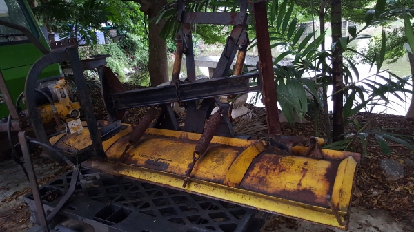 ผานดั้น กว้าง .55 x 1.98  ช.ม ปรับเอียงช้ายขวาได้