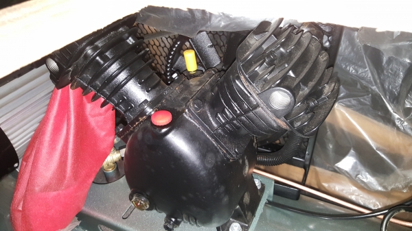 300 ลิตร 3 แรง ไฟ 220 V ถูกๆๆๆๆ