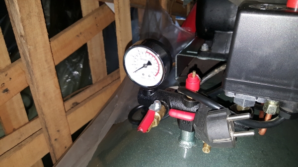 300 ลิตร 3 แรง ไฟ 220 V ถูกๆๆๆๆ