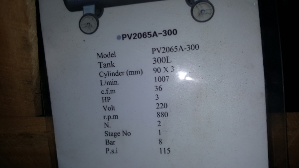 300 ลิตร 3 แรง ไฟ 220 V ถูกๆๆๆๆ