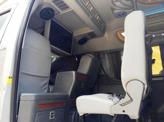 โทร 0922726669 ตันหยงเบสท์รถตู้ฝั่งธน COMMUTER ปี 2010 ดีเซลล์ แต่งวีไอพี เบาะหนัง 4 แถว ราคา 859,000 บาท โทร 0922726669 ตันหยงเบสท์รถตู้ฝั่งธน COMMUTER ปี 2010 ดีเซลล์ แต่งวีไอพี เบาะหนัง 4 แถว ราคา 859,000 บาท