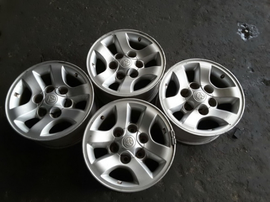 ล้อ Tiger d4d  ขอบ15 กว้าง7 สภาพดี 1ชุด