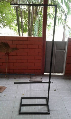 ขายขาป้ายธงญี่ปุ่น สภาพดีไม่พุ เหล็กหนา ทาสีดำใหม่แล้ว ตอนไม่ได้ใช้แล้ว สูง 150 ซ.ม. ยาว 60 ซ.ม.