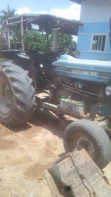 ขายรถไถฟอร์ต ราคาถูก สภาพดีพร้อมใช้งาน อุปกรณ์ดันหน้า ผาหลัง เอกสารเล่มทะเบียนพร้อมโอน ราคา155,000 สนใจโทร 090-8588220คุณนะ 093-3258446คุณบิว หรือเข้าดูสินค้าอื่นๆได้ที่ www.narong2truck.com หรือ www.truck.in.th/498 หรือเพจFacebook ณรงค์ ซื้อขายรถมือสอง (
