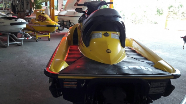 จัดโปรเจ็ตสกีบ้างครับ SEADOO RXT 185 ปี 04 เครื่อง 4 Strokes นำเข้าจากอเมริกา ราคาโปรไปเลยครับ 149,999฿ ‪#&lrm;สนใจสอบถาม‬ โทร. 081-4047671 คุณนรินทร์