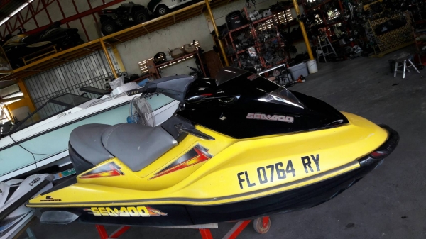 จัดโปรเจ็ตสกีบ้างครับ SEADOO RXT 185 ปี 04 เครื่อง 4 Strokes นำเข้าจากอเมริกา ราคาโปรไปเลยครับ 149,999฿ ‪#&lrm;สนใจสอบถาม‬ โทร. 081-4047671 คุณนรินทร์