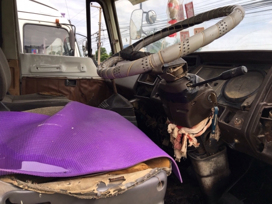 ขายรถเทเลอร์ Hino KT925 เครื่อง eh700-168 แรง ปี 23 ขึ้นแบคโฮ 200 ได้ พวงมาลัยพาวเวอร์ ทะเบียนพร้อม ขายรถเทเลอร์ Hino KT925 เครื่อง eh700-168 แรง ปี 23 ขึ้นแบคโฮ 200 ได้ พวงมาลัยพาวเวอร์ ทะเบียนพร้อม