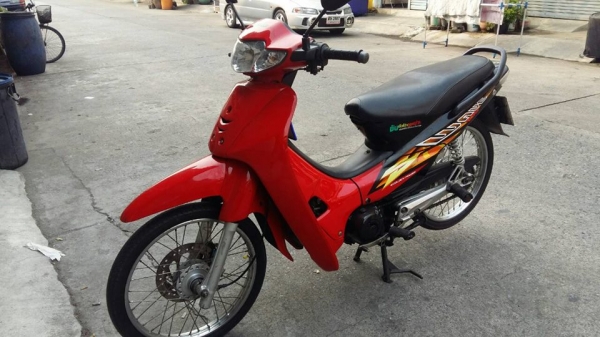 Wave 100 ปี 47 สีแดง รถเดิมๆ ภาษีไม่ขาด มีเล่ม เอกสารครบ  โทร. 02-9165022,099-0812001