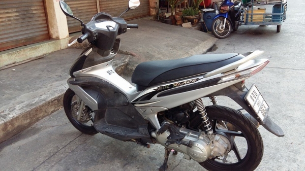 Airblade ปี 50 ล้อแม็ค สีเทา รถบ้าน เครื่องเดิม มีเล่ม เอกสารพร้อม ภาษีเกิน 3 ปี โทร. 02-9165022,099-0812001