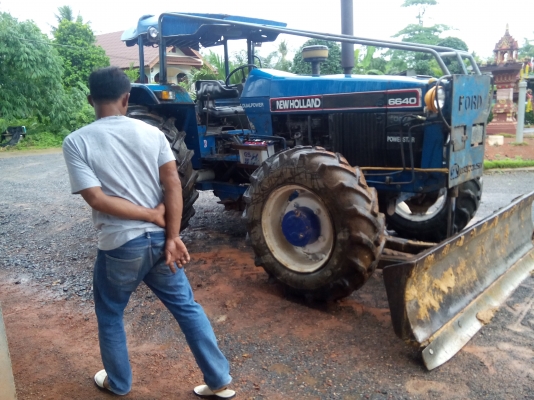 ปิดการขายแล้วคับไป จ.ตรัง ขายรถไถ่ฟอร์ด  6640  2เพลา สภาพสวยๆ พร้อมใช้งาน เอกสารใบอินวอย..