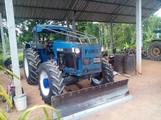 ปิดการขายแล้วคับไป จ.ตรัง ขายรถไถ่ฟอร์ด  6640  2เพลา สภาพสวยๆ พร้อมใช้งาน เอกสารใบอินวอย..