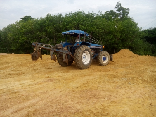 ปิดการขายแล้วคับไป จ.ตรัง ขายรถไถ่ฟอร์ด  6640  2เพลา สภาพสวยๆ พร้อมใช้งาน เอกสารใบอินวอย..