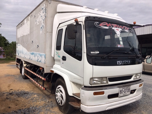 ขายรถบรรทุกตู้แห้ง 6 ล้อ ISUZU FTR เครื่อง 200 แรง ปี 45 ตู้แห้งยาว 6.50 เมตร ไมล์ 26x,xxx รถสวยพร้อมใช้งาน ทะเบียนพร้อม