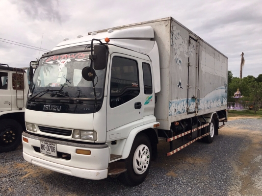 ขายรถบรรทุกตู้แห้ง 6 ล้อ ISUZU FTR เครื่อง 200 แรง ปี 45 ตู้แห้งยาว 6.50 เมตร ไมล์ 26x,xxx รถสวยพร้อมใช้งาน ทะเบียนพร้อม