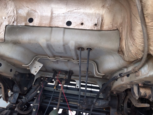 ขายรถบรรทุกตู้แห้ง 6 ล้อ ISUZU FTR เครื่อง 200 แรง ปี 45 ตู้แห้งยาว 6.50 เมตร ไมล์ 26x,xxx รถสวยพร้อมใช้งาน ทะเบียนพร้อม