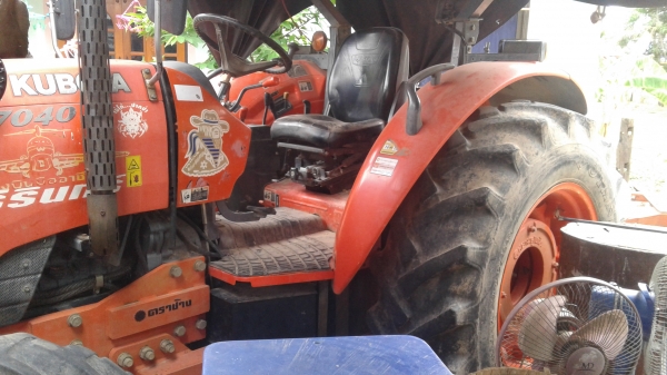 ขายตามสภาพรถไถ คูโบต้า 70 แรง ใช้งานปกติชุดโอนพร้อม ชั่วโมงรถ 45229 ปี 53 ขายตามสภาพรถไถ คูโบต้า 70 แรง ใช้งานปกติชุดโอนพร้อม ชั่วโมงรถ 45229 ปี 53